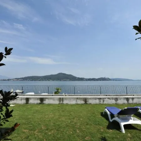 Sleeps 3 Pool T421409 * Meina