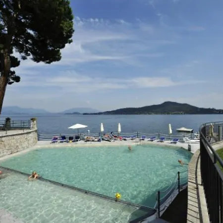 Sleeps 3 Pool T421409 * Meina