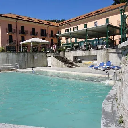 Sleeps 3 Pool T421409 * Meina